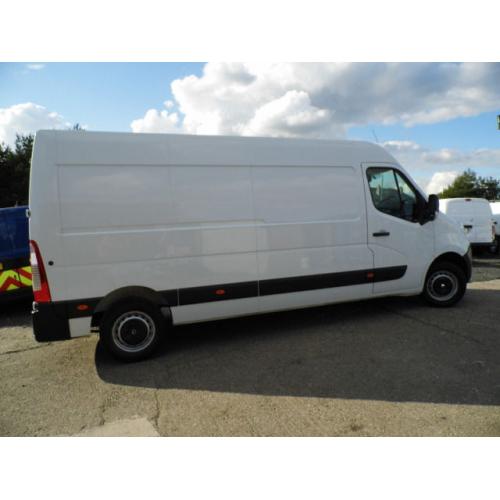 Renault Master 2.3 dCi LM35 (FWD)********* low miles ************