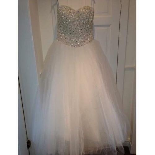 Brand new white princess wedding dress size 8-10 corset back encrusted bust