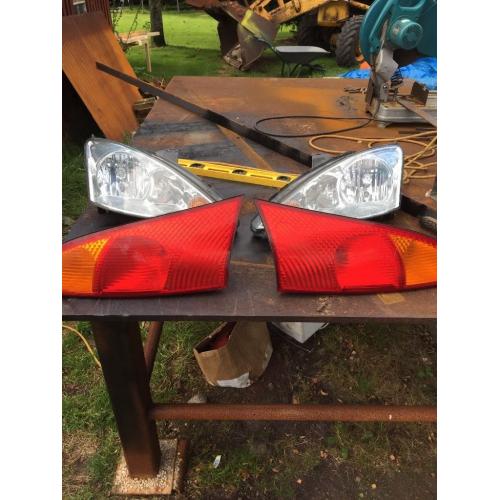 Ford Focus lights