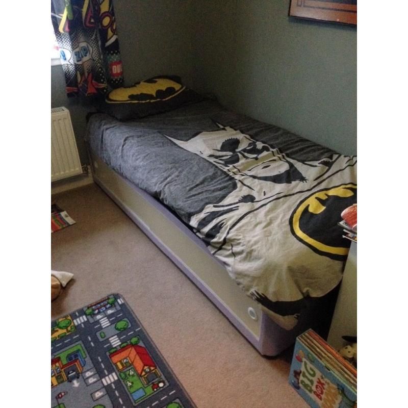 Single bed with storage in the base
