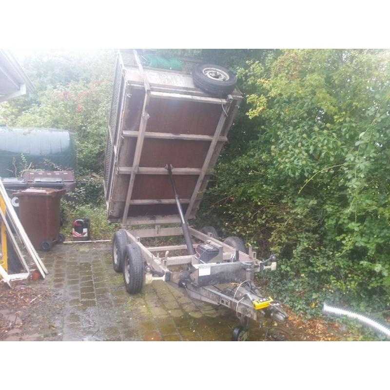 Ifor Williams electric tipping trailor, with steel floor and new Battery.