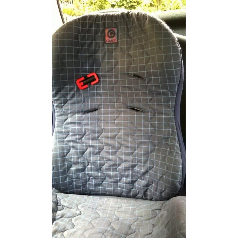Car booster seat with backrest (Graco) 4 years + Lightweight & portable