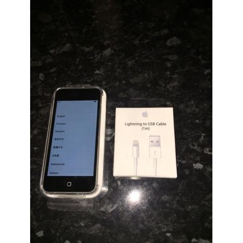 iPod touch 16GB Black/Silver 5th Gen
