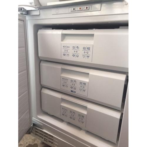 Fridge and freezer