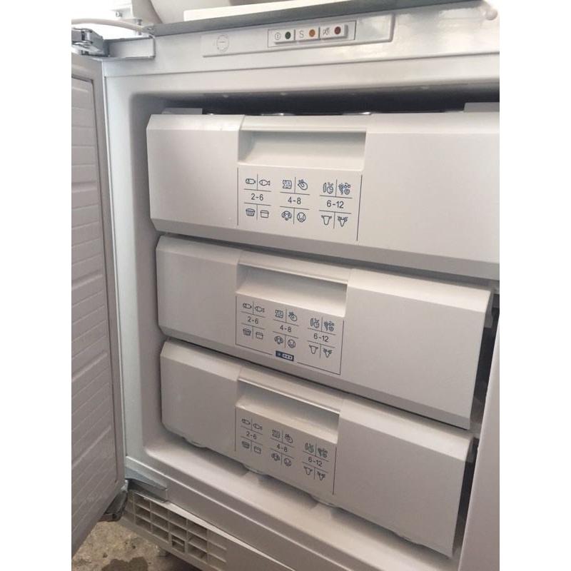 Fridge and freezer