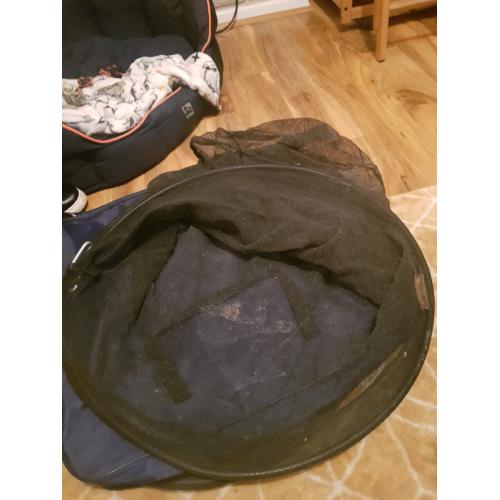2 single fishing landing nets and bag