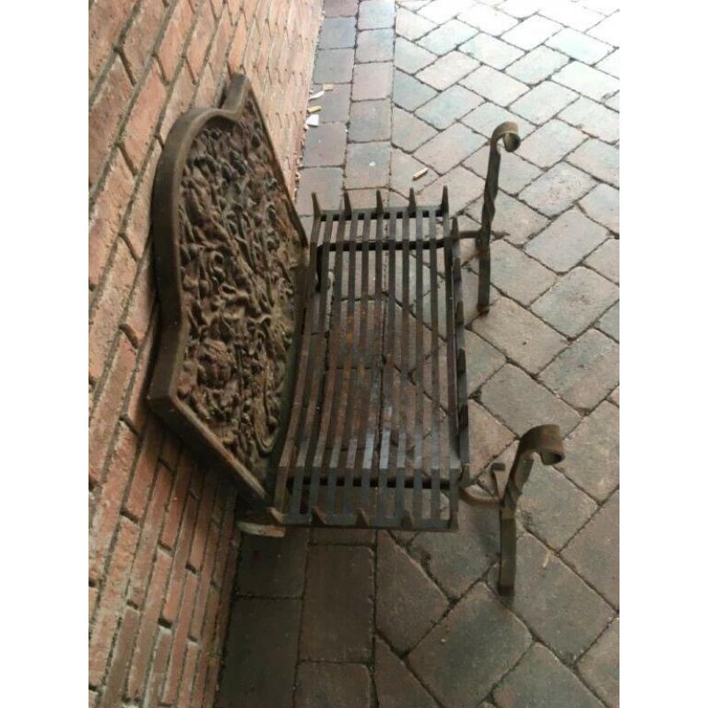 Large Heavy Duty Fire Dogs, Grate and Royal Oak Back Plate Grate 900 wide by 400