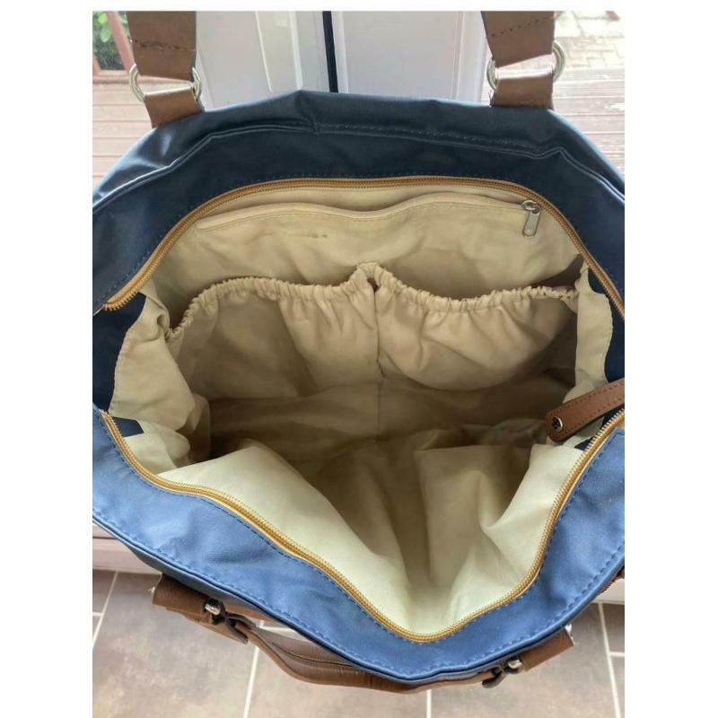 BabyMel Navy Blue And Tan changing bag Excellent Condition
