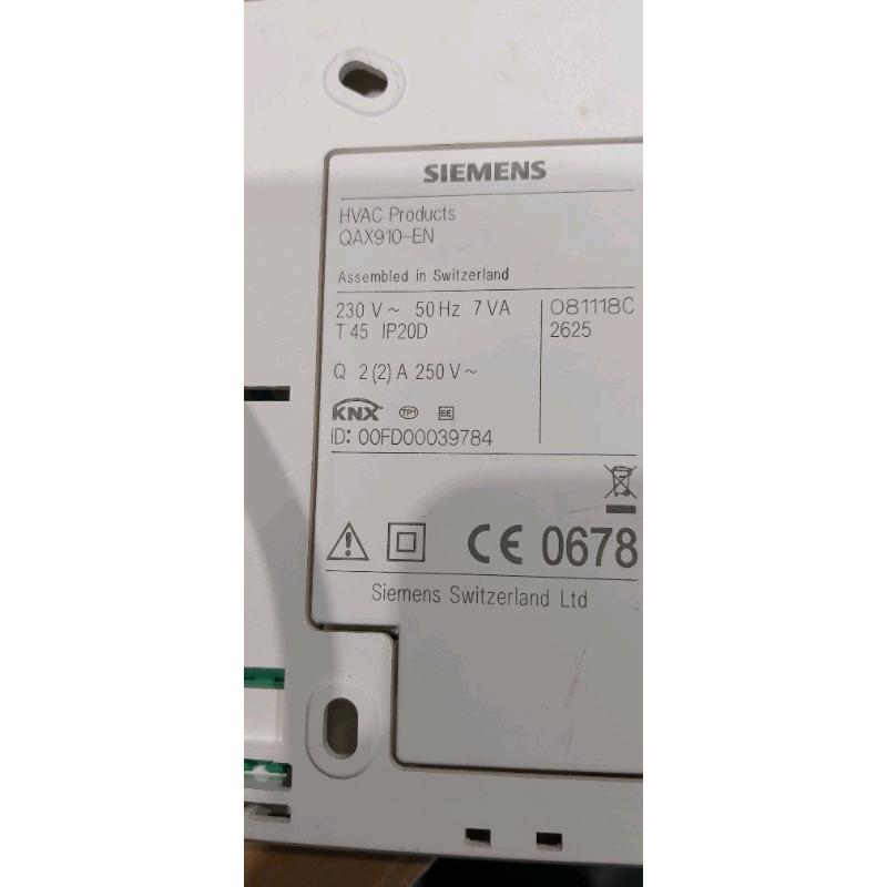 Siemens QAX913 Synco Living Central Apartment Unit