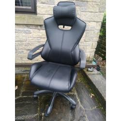 Nitro concepts Gaming Chair with Headrest