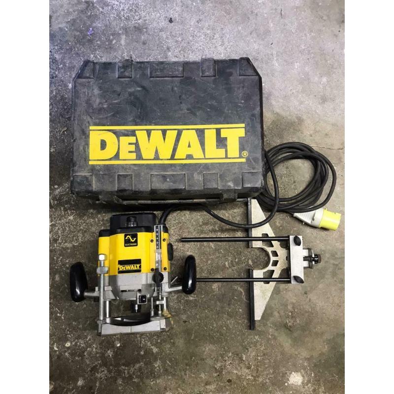 Dewalt heavy duty 1/2 router 110v