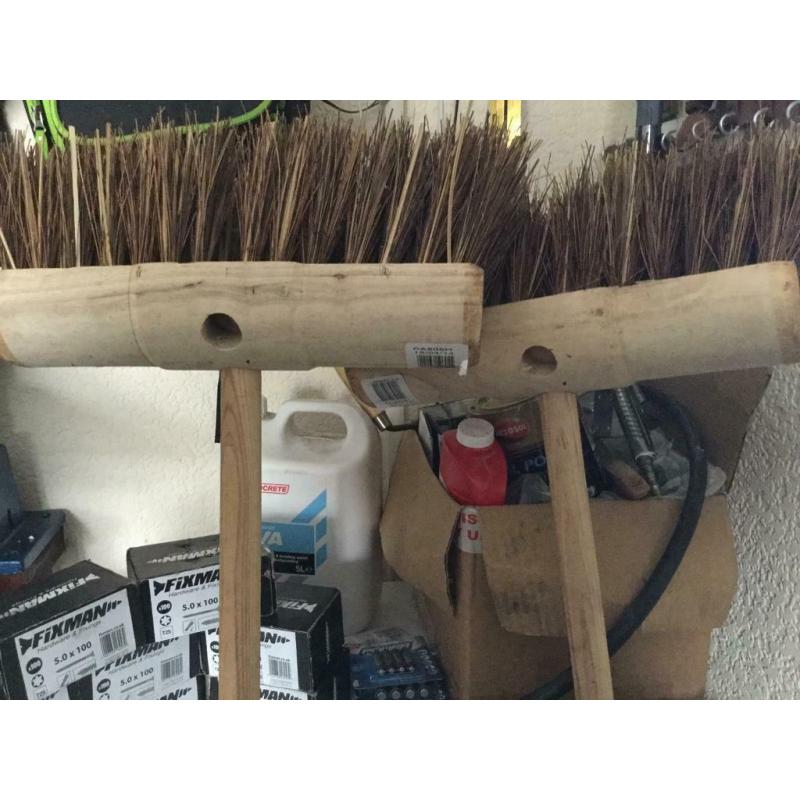 Heavy duty sweeping brushes