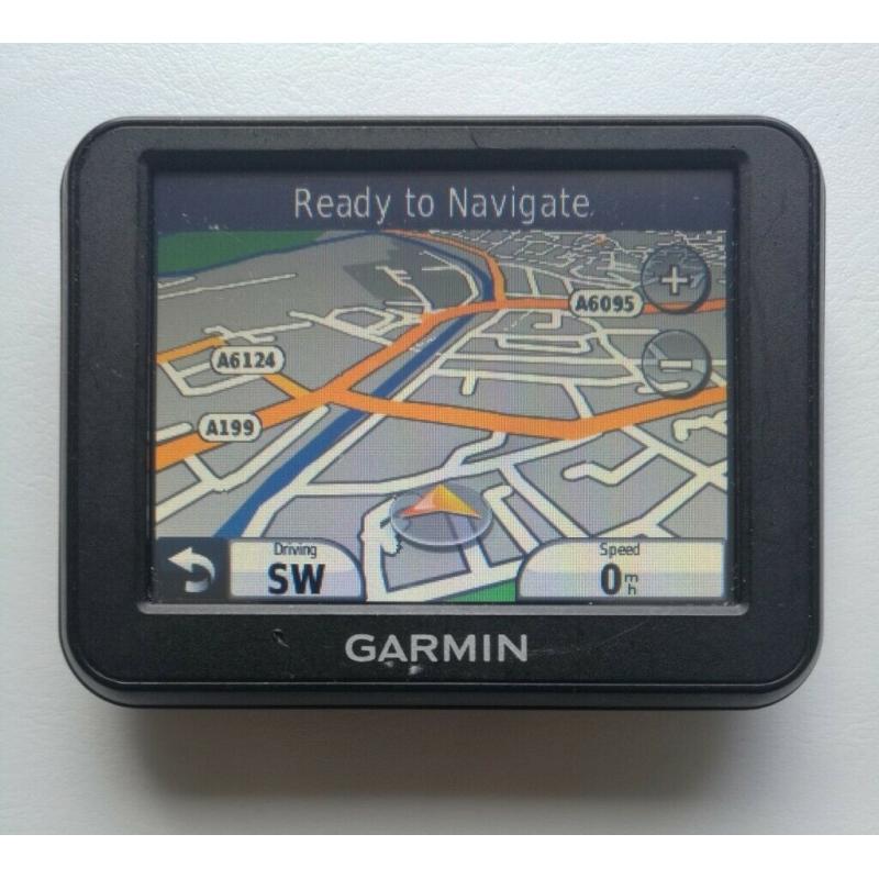 GARMIN n?vi? 30 GPS Sat Nav Latest UK Ireland + NorthWest Europe Map & SpeedCams (no offers, please)