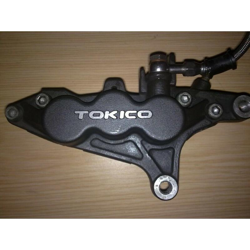 gsxr srad 750 600 pair front tokico L&R calipers 90mm spacing on mount holes