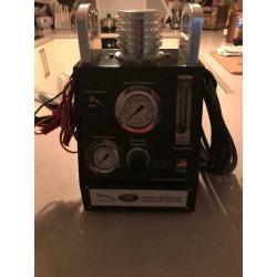 High pressure diagnostic leak detector