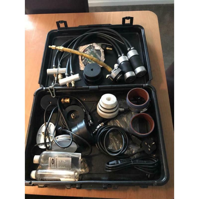 High pressure diagnostic leak detector
