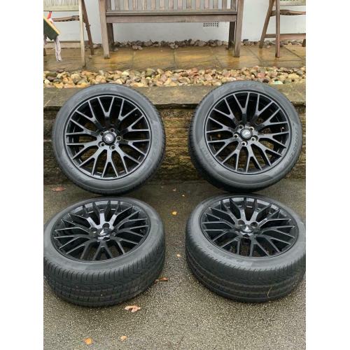 Mustang 2015-2018 wheels (MINT CONDITION)