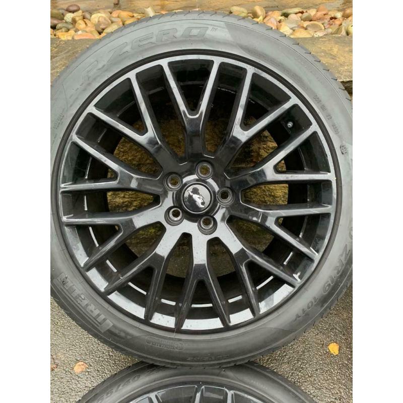 Mustang 2015-2018 wheels (MINT CONDITION)