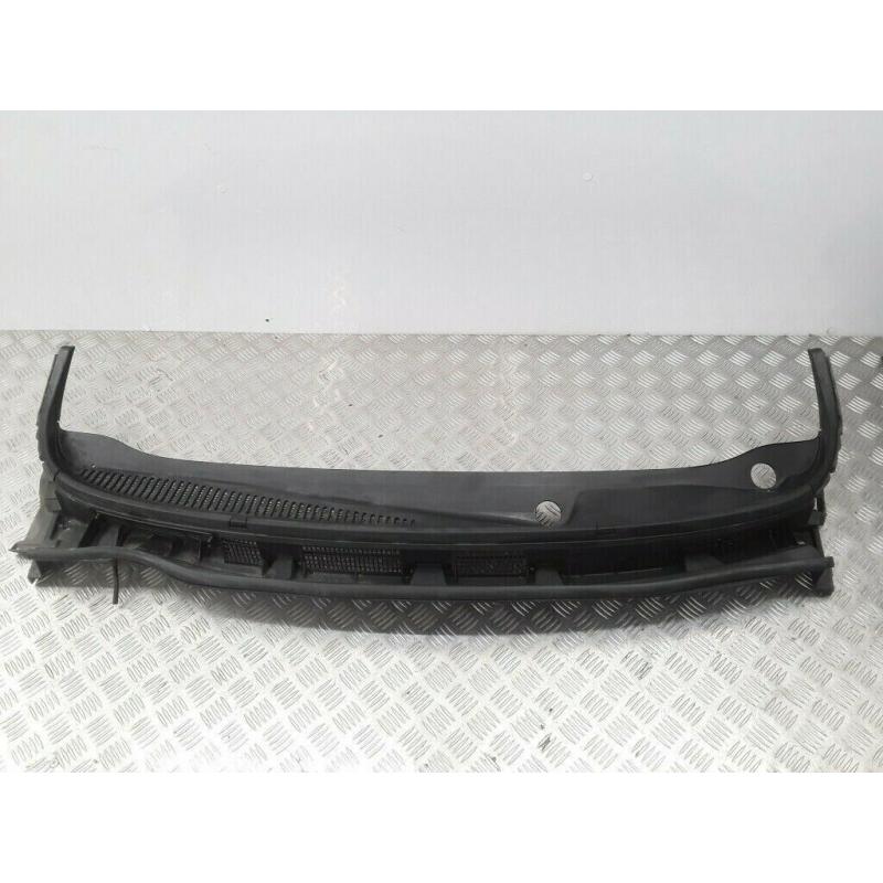 Left hand drive Europe type wiper bonnet cover / scuttle Hilux, Volvo XC90, Nissan Note etc LHD CC