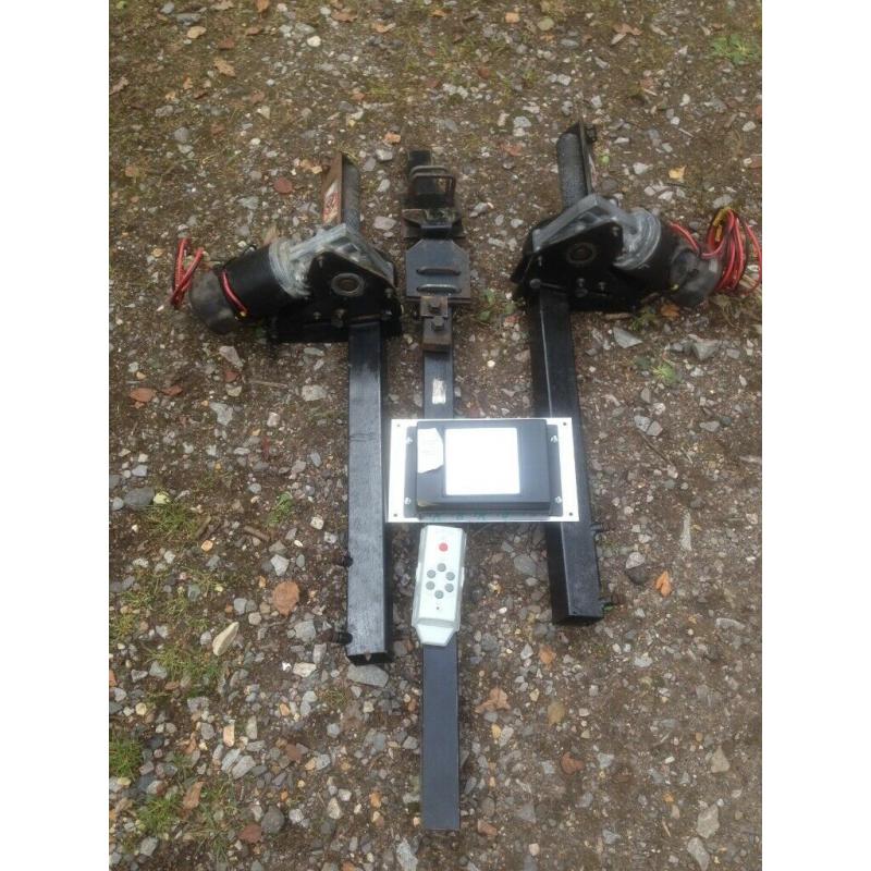 Caravan motor mover - carver