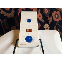 Singer Magic press 4