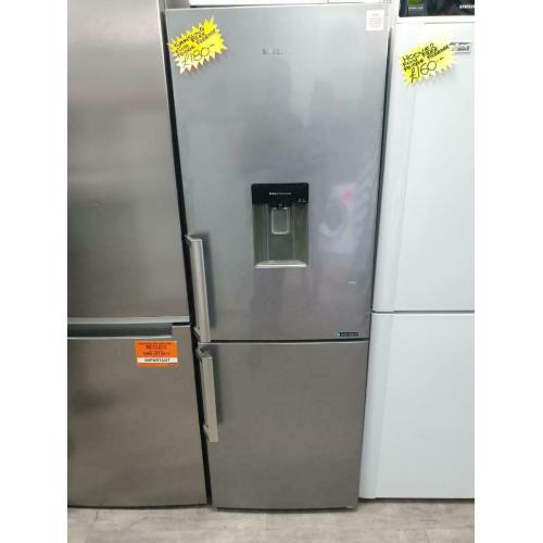 Samsung fridge freezer & water dispenser