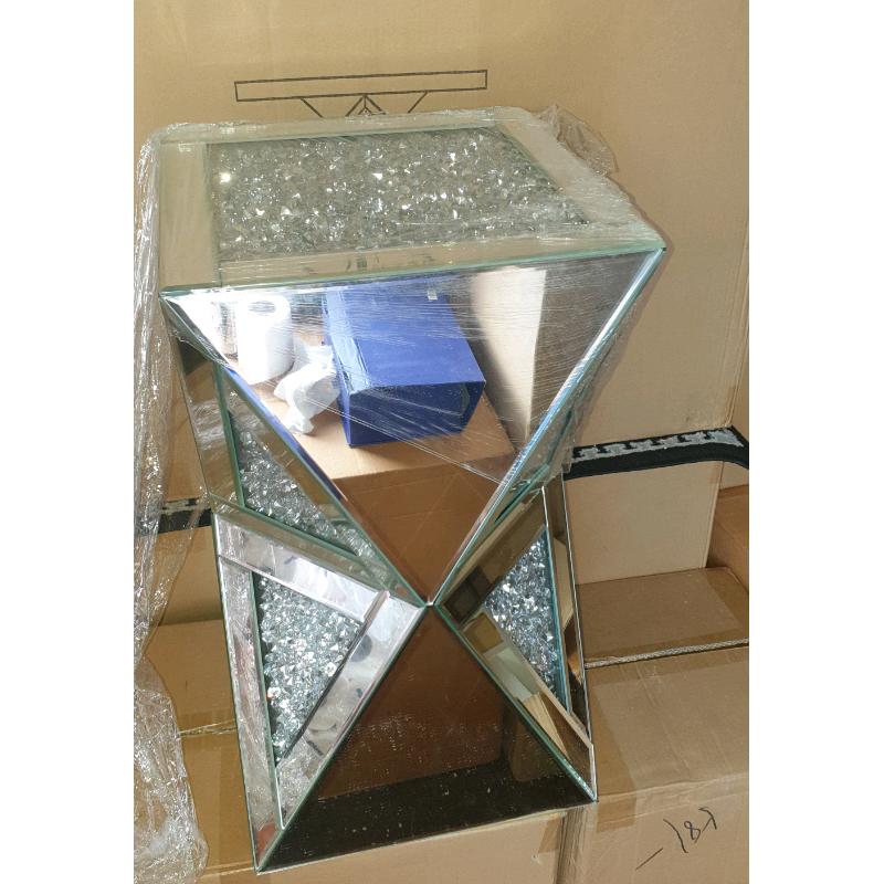 Crushed diamond cube side table