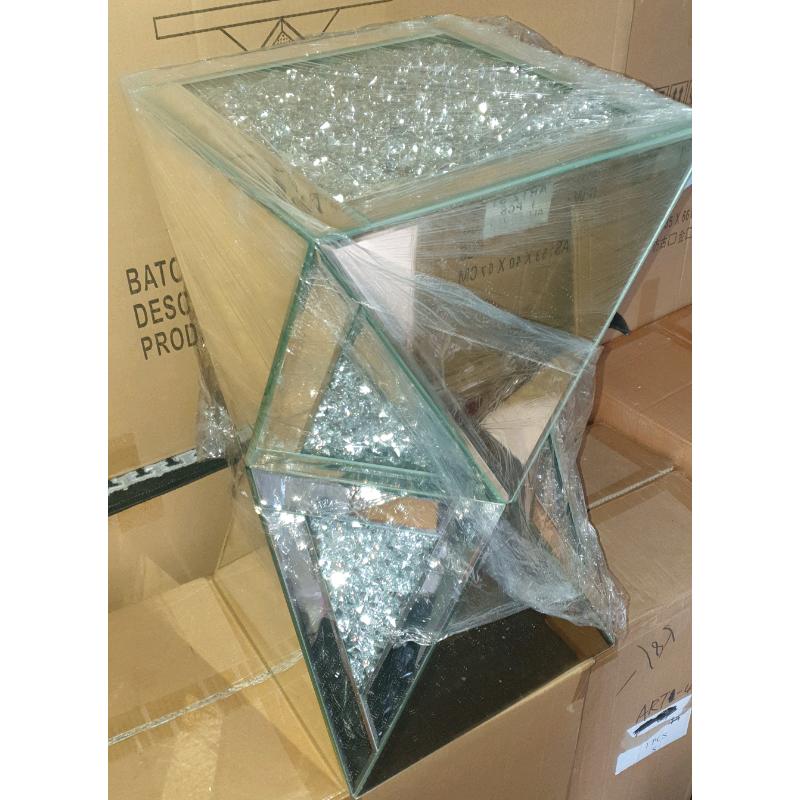 Crushed diamond cube side table
