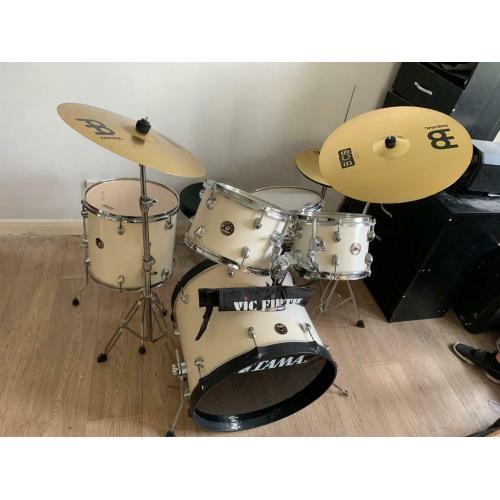 TAMA Drum Kit