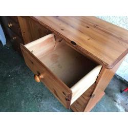 Dressing table