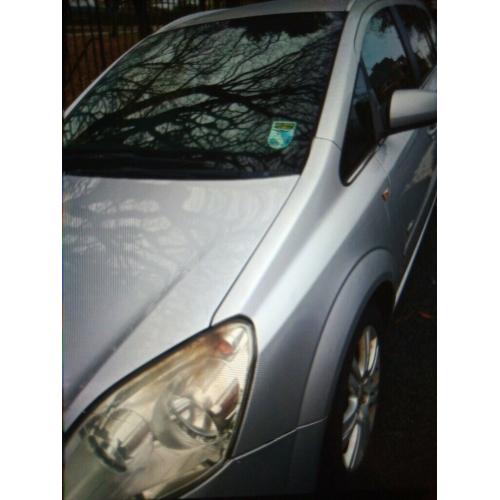 Vauxhall Zafira, 2010 (10) Silver Other, Manual Diesel, 108,245 miles in Cardiff