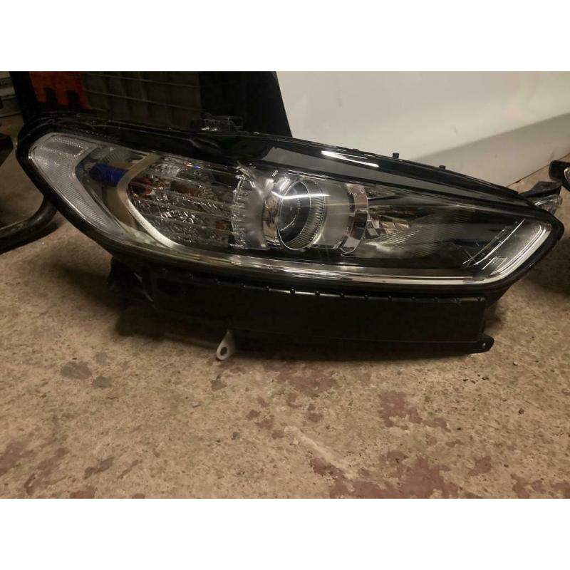 Ford Mondeo mk5 St line (Headlights)