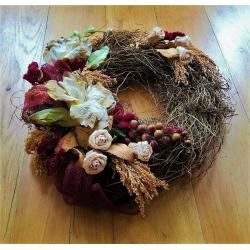 NEW CHRISTMAS WREATH CONTEMPORARY BESPOKE RUSTIC NATURAL FLORAL Red Ivory Green Gold Twig Berries
