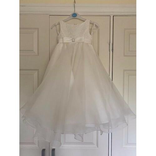 Brides maid/Flower girl dress 2-3yrs.