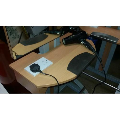 Hairdressing work station