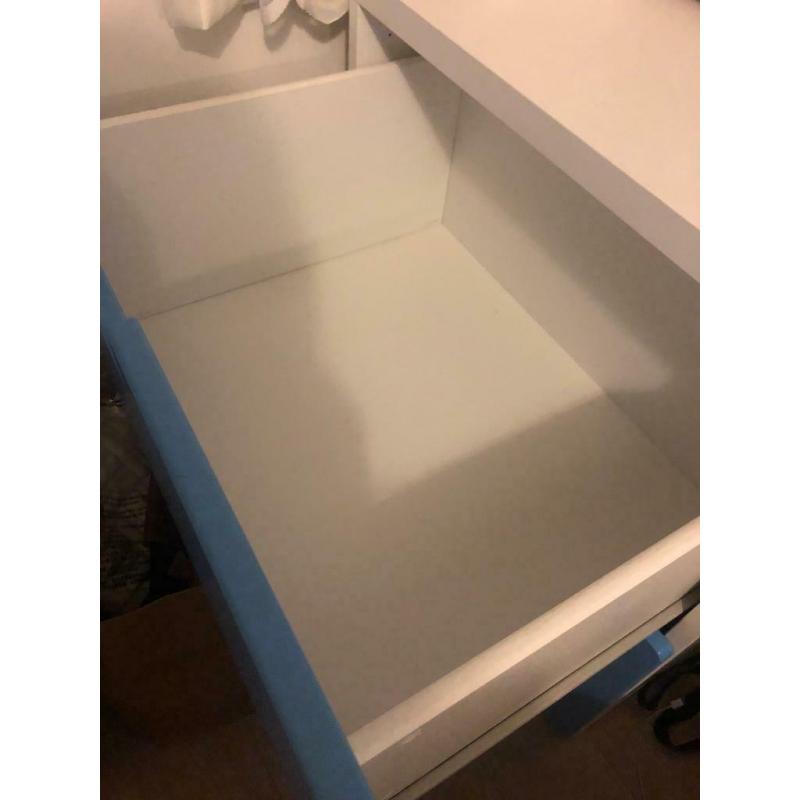 Bedside table