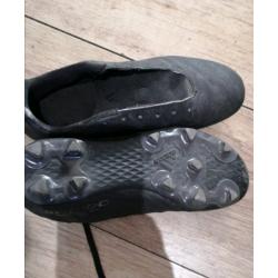 Size 4 football boots