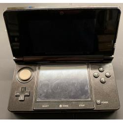 Nintendo 3DS, good condition comes with ac adapter and 2 GB SD card.