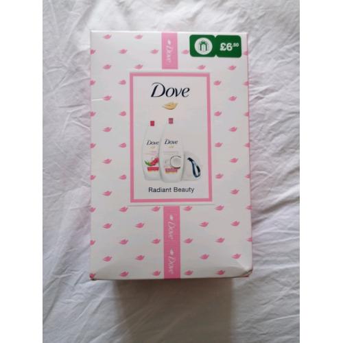 Dove cosmetics set