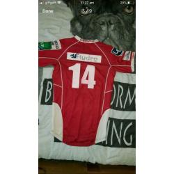 Sports gear sighned