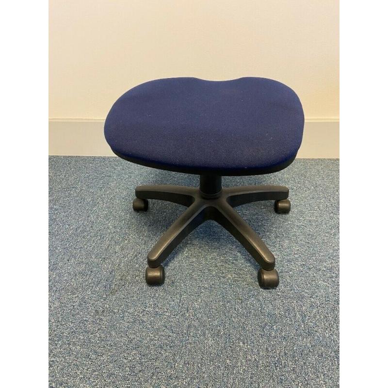 chair (missing backrest)