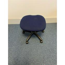 chair (missing backrest)