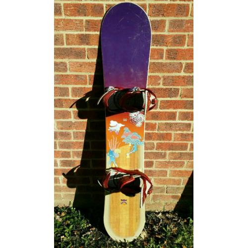 Women snowboard