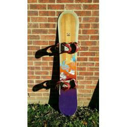 Women snowboard