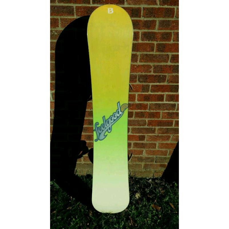 Women snowboard