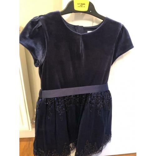 Girls navy velvet and sequin occasion/Christmas dress age 6-7 years