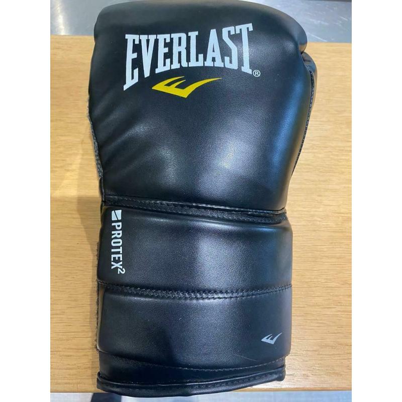 Everlast Protex2 16oz boxing gloves & Everlast hand wraps