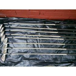 LADIES TECH EDGE HIGH END GOLF CLUBS. RH & REG LENGTH SHAFTS.