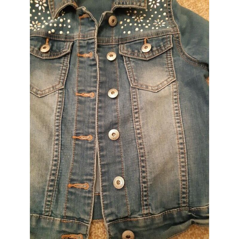 Childs Demin jacket 8 - 9 years