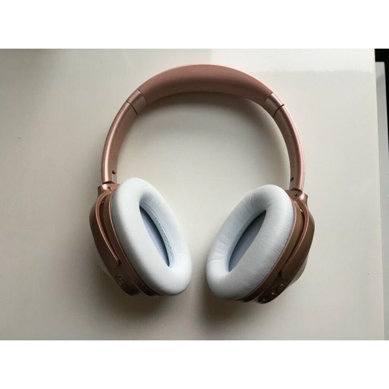 Over ear Mpow H12 noise cancelling headphones